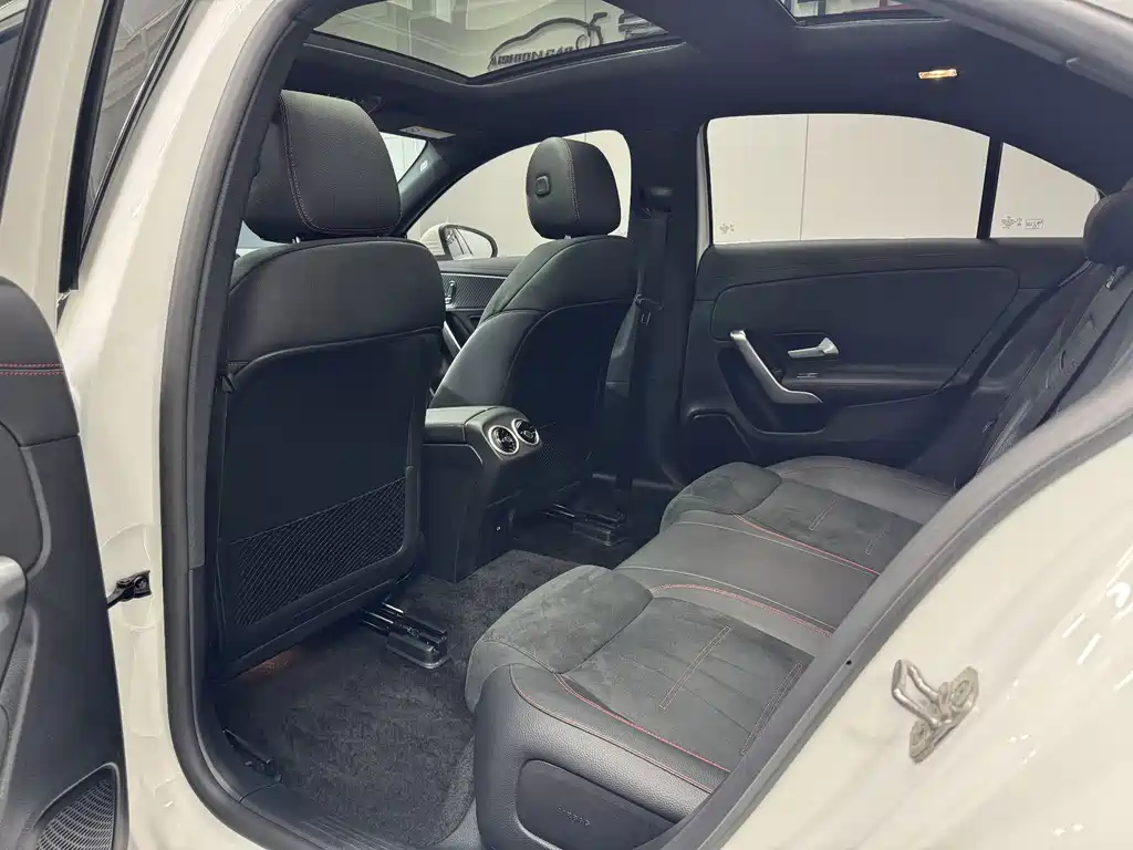 Mercedes-Benz A-Class — миниатюра 11