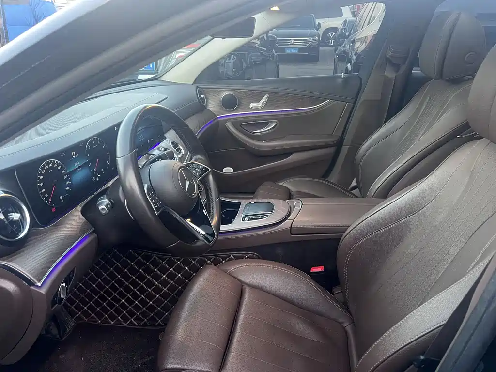 MERCEDES-BENZ E CLASS