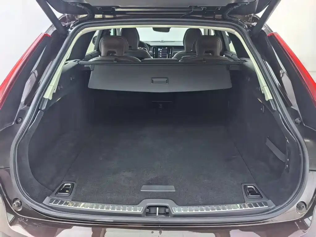 Volvo V90 — миниатюра 30