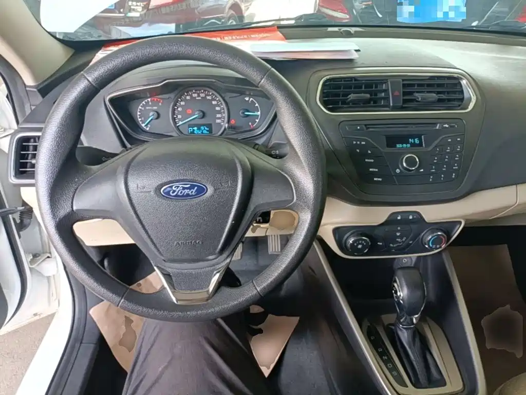 Ford Escort — миниатюра 10