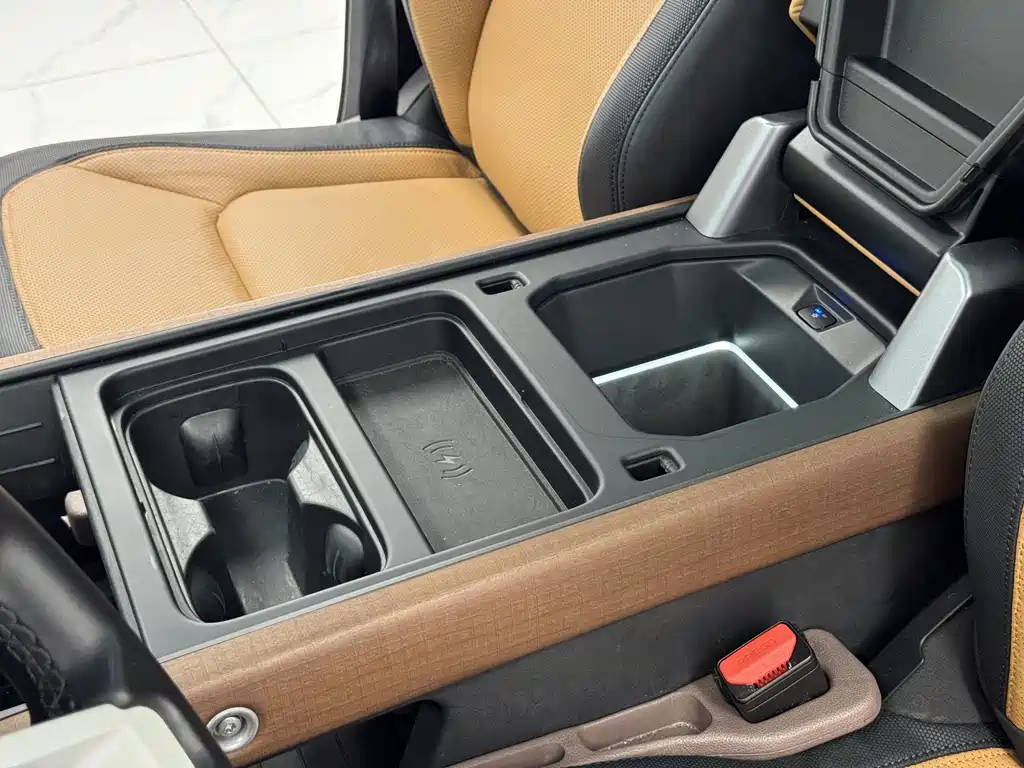 Land Rover Defender — миниатюра 12