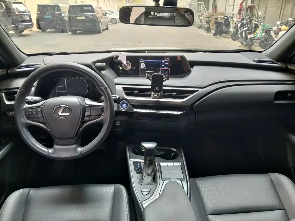 Lexus UX — миниатюра 6