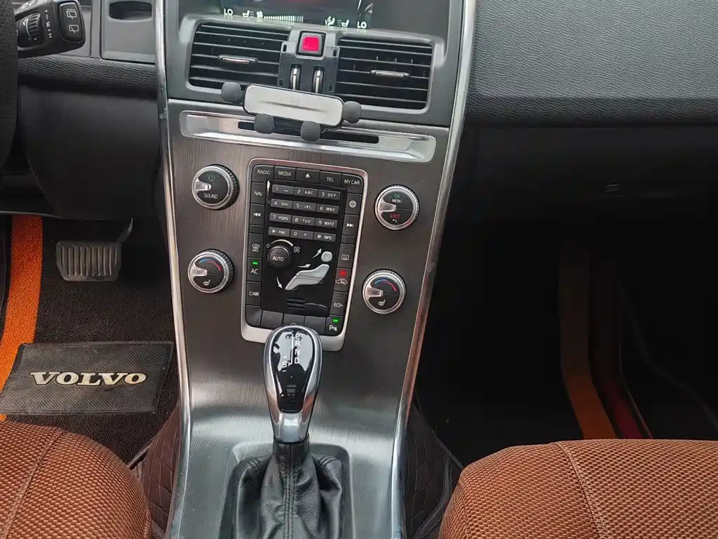 Volvo XC60 — миниатюра 9