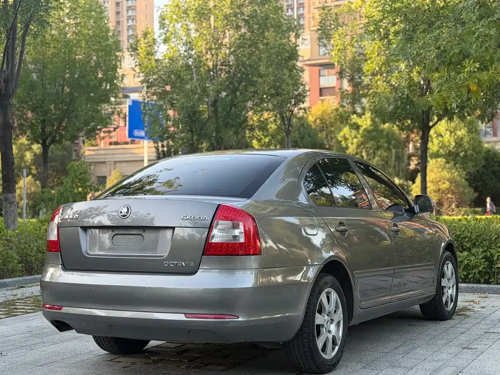 Skoda Octavia — миниатюра 6