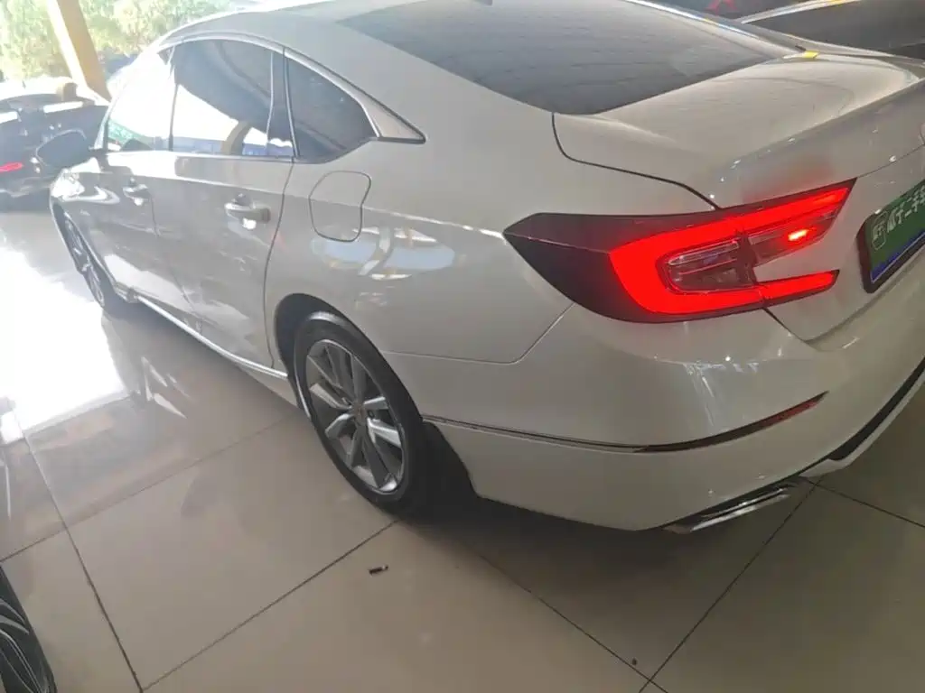 Honda Accord — миниатюра 5