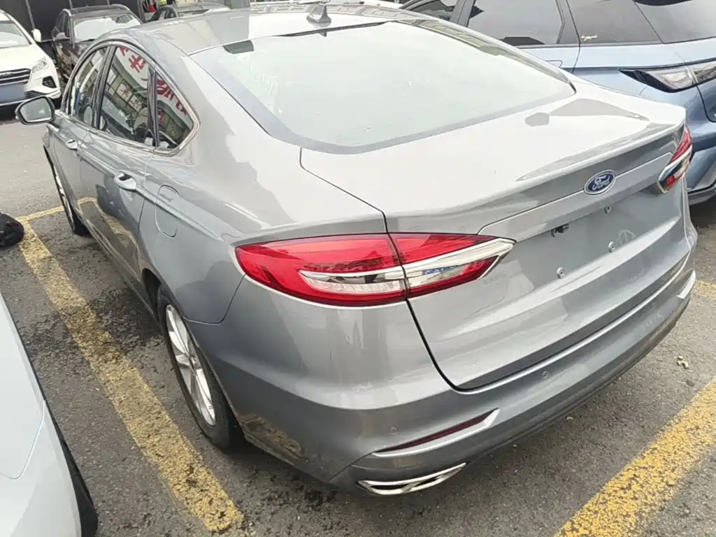 Ford Mondeo — миниатюра 5