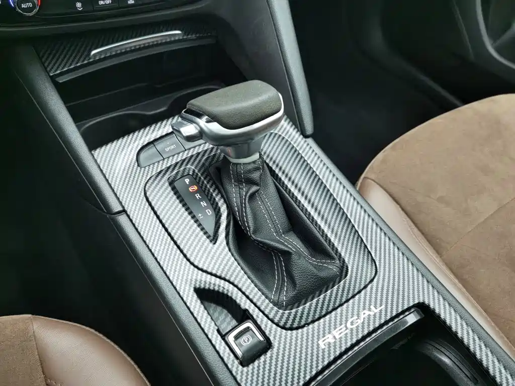 Buick Regal — миниатюра 13