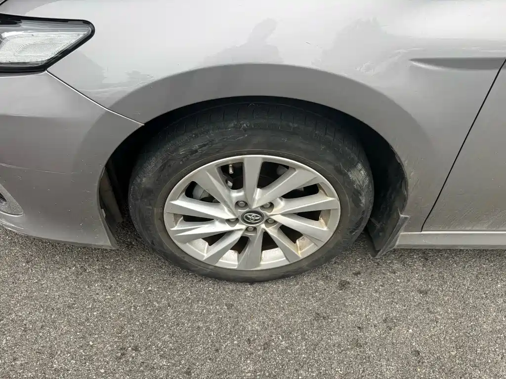 Toyota Camry — миниатюра 2