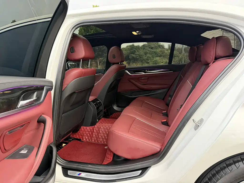 BMW 5 Series — миниатюра 6