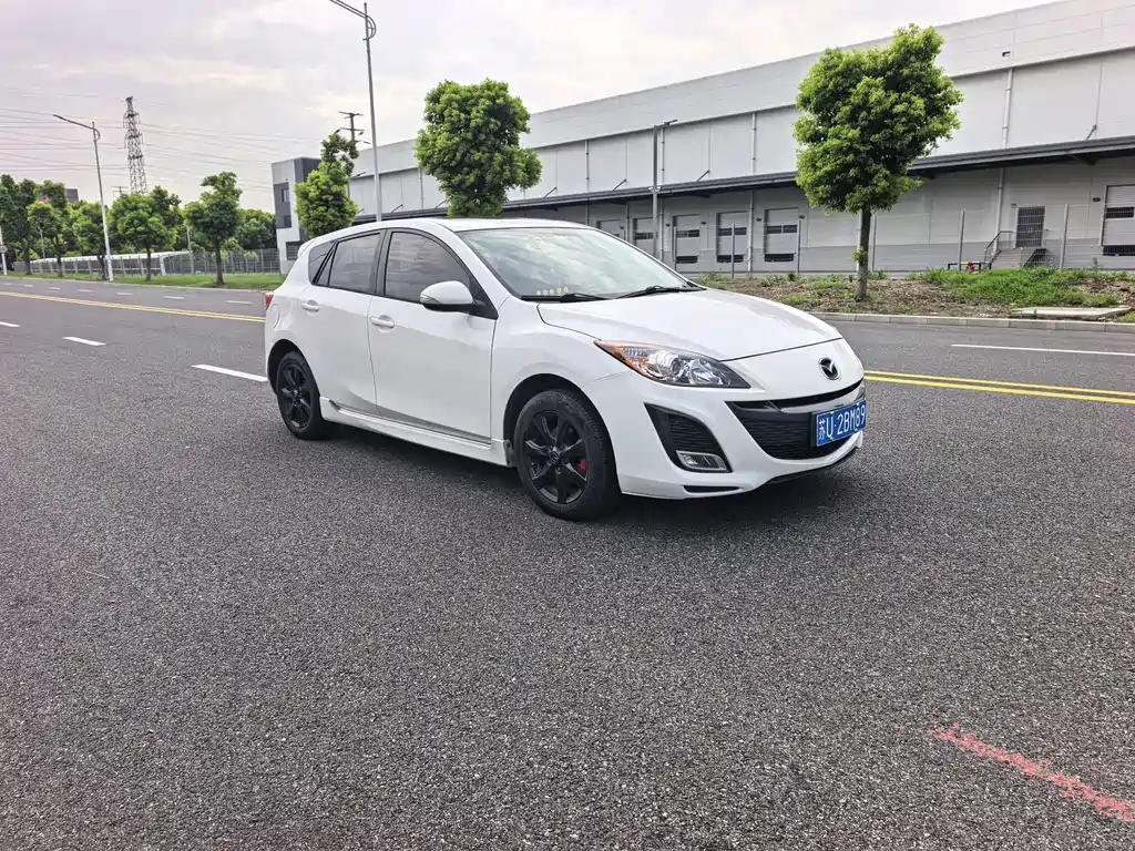 Mazda 3 Xingcheng — миниатюра 3