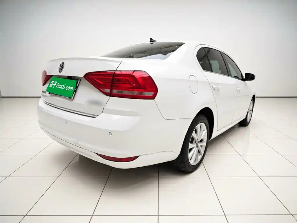 Volkswagen Lavida — миниатюра 6