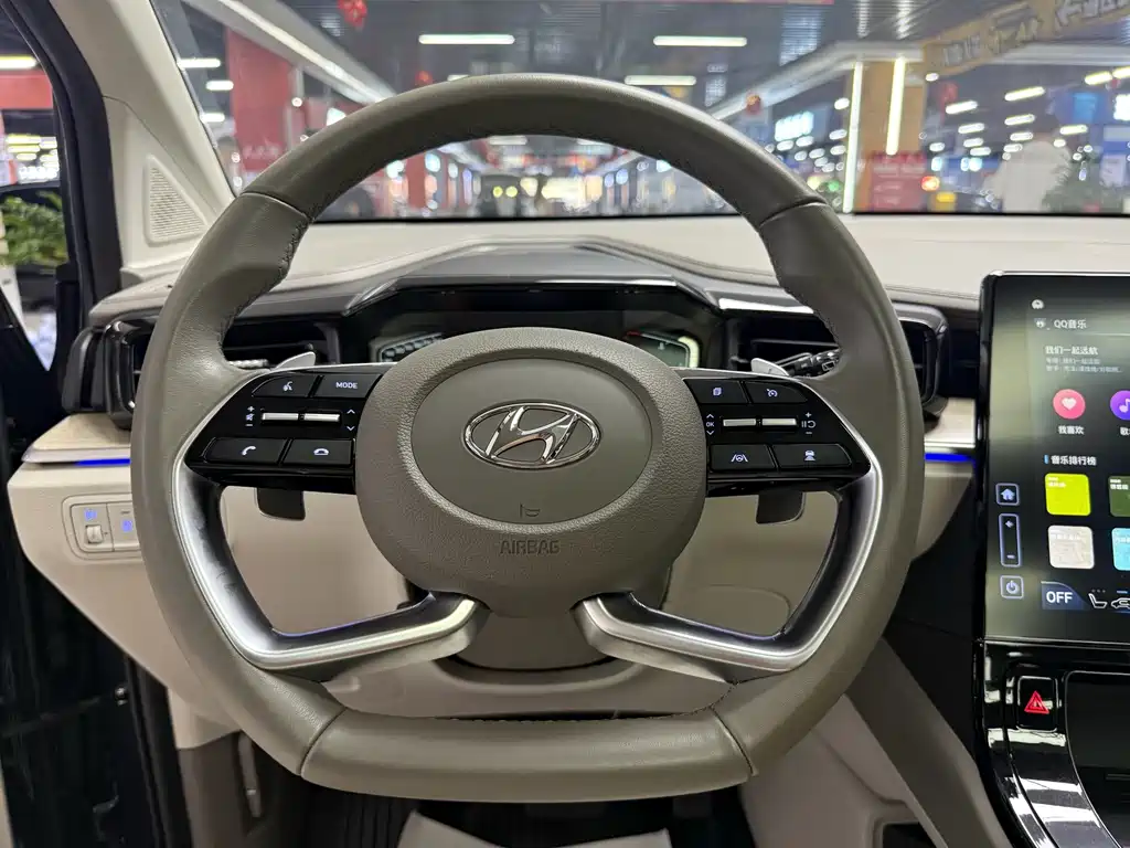 Hyundai Custo — миниатюра 7