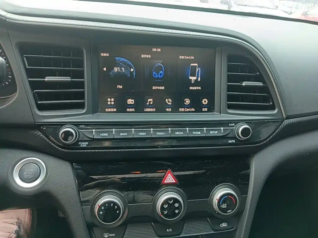 Hyundai Elantra — миниатюра 13