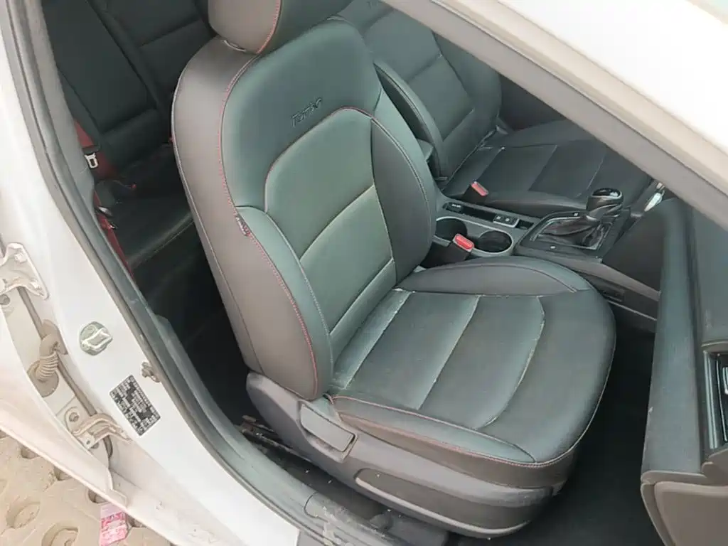 Hyundai Elantra — миниатюра 25