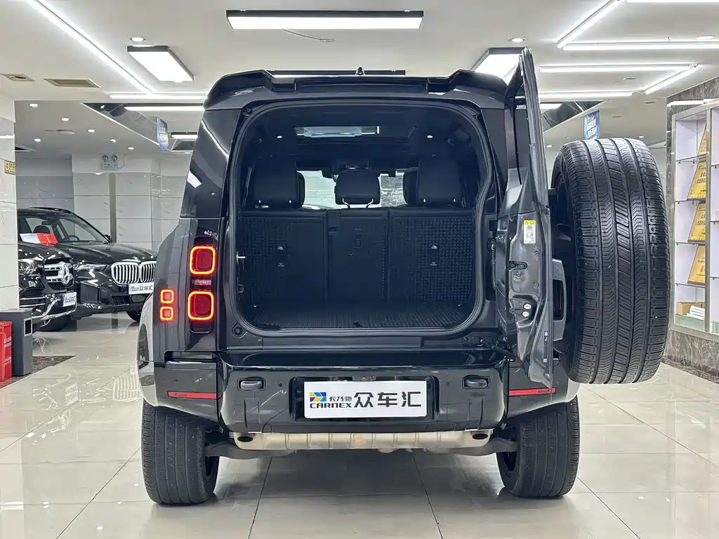 Land Rover Defender — миниатюра 7