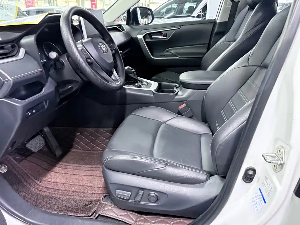 Toyota Wildlander — миниатюра 8