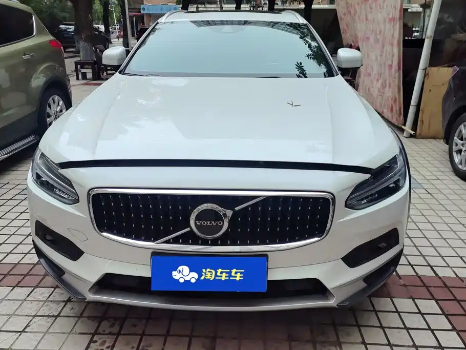 Volvo V90 — миниатюра 2