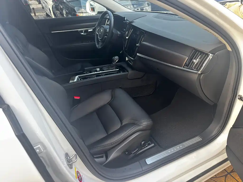 Volvo V90 — миниатюра 15