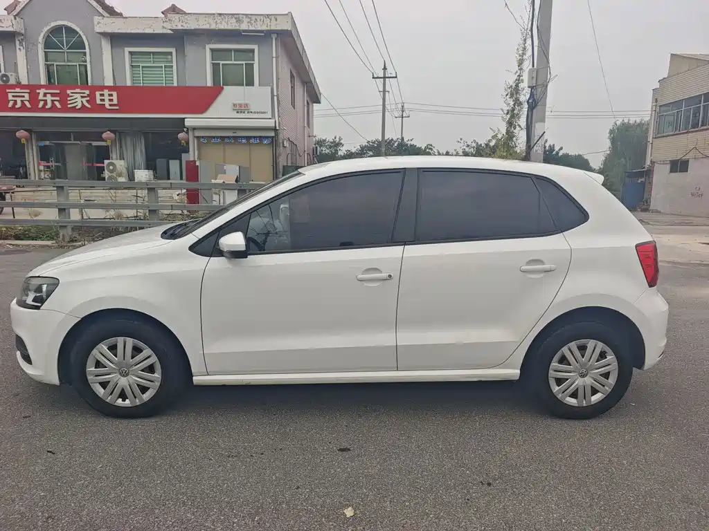 Volkswagen Polo — миниатюра 5
