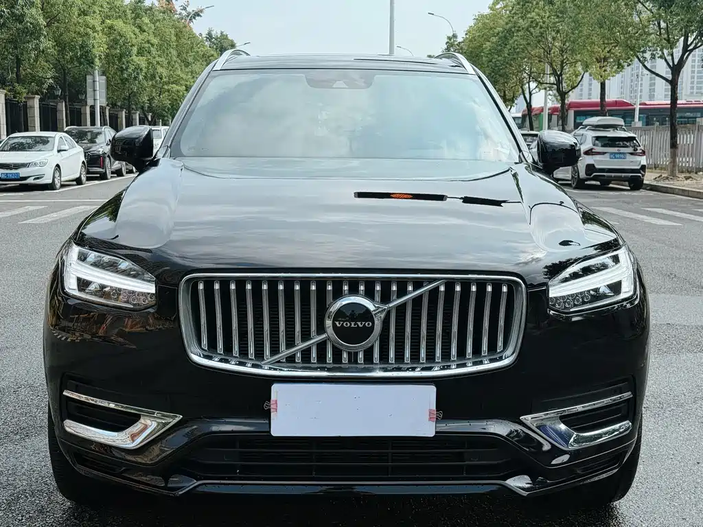 Volvo XC90 2021 B6 Luxury 7 мест