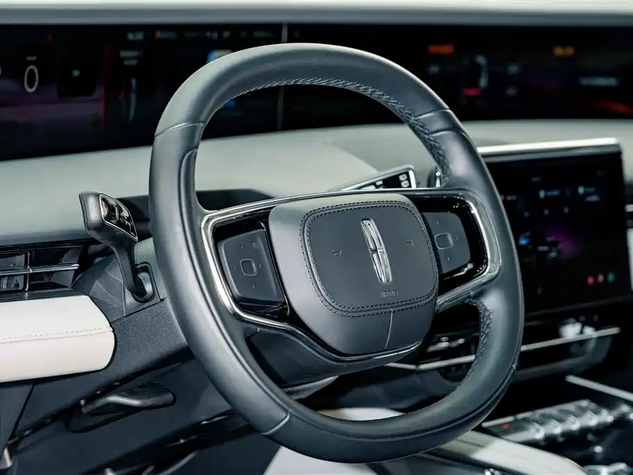 Lincoln Nautilus 2025 2.0T Premium