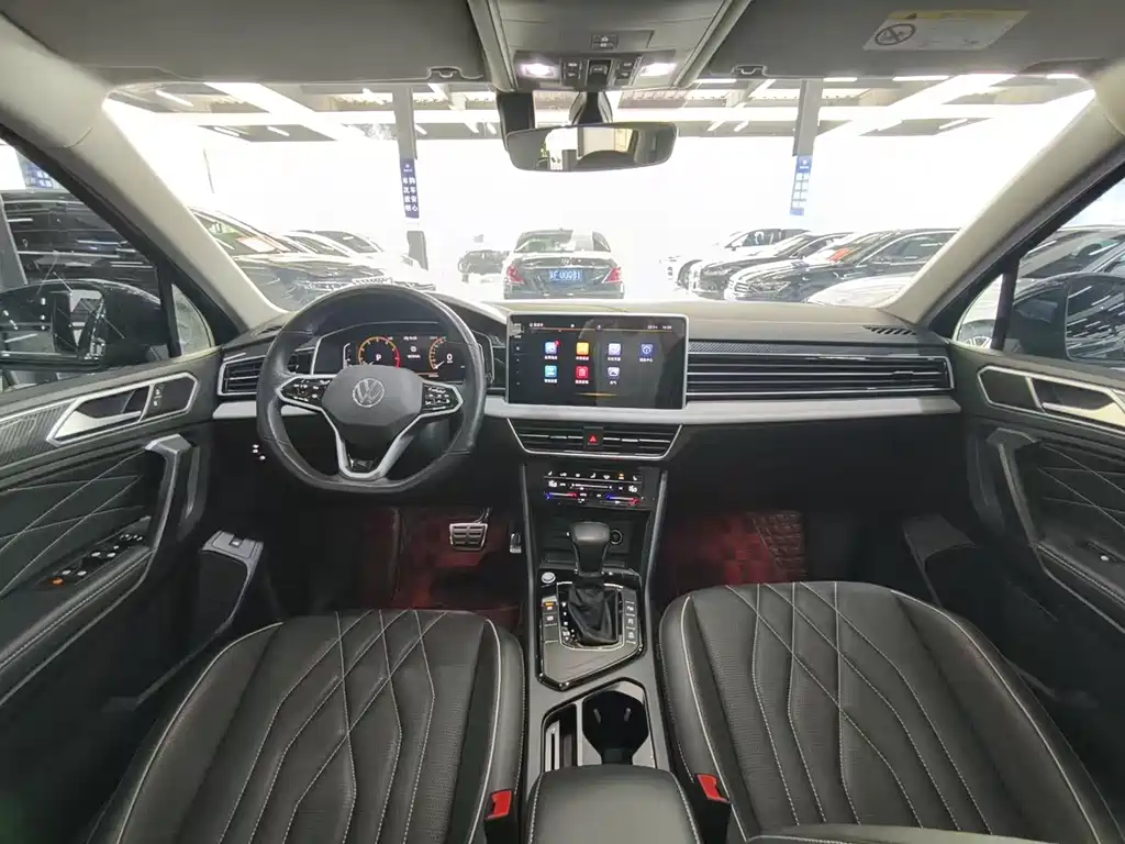 Volkswagen Tiguan L L 2022 330TSI AT R-Line