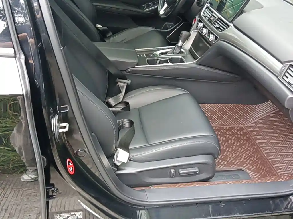 Honda Accord — миниатюра 25