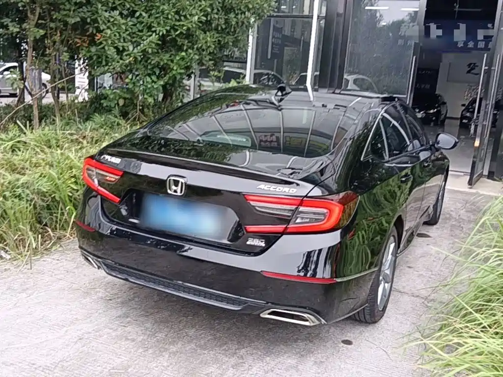 Honda Accord — миниатюра 7
