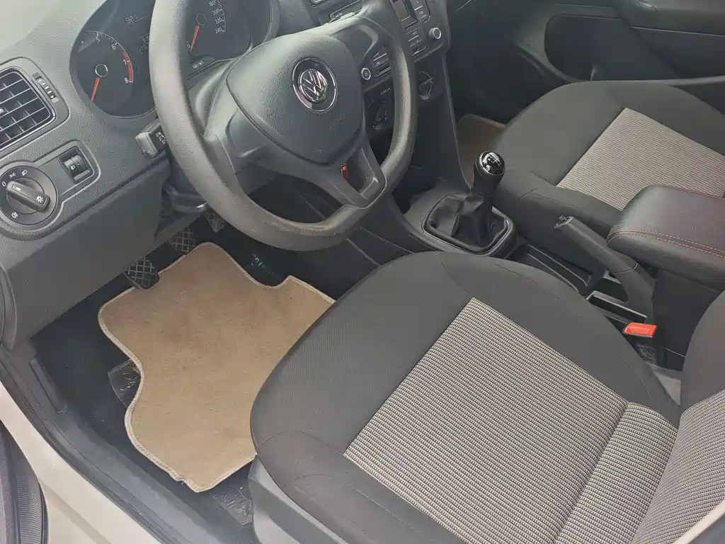 Volkswagen Polo — миниатюра 6