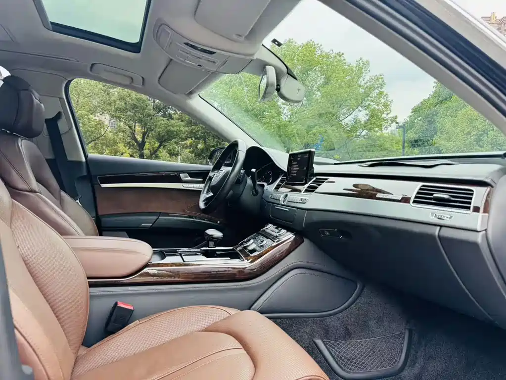 Audi A8 — миниатюра 11