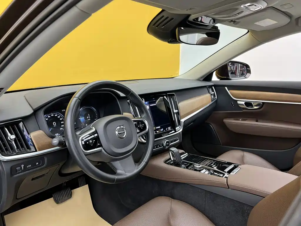 Volvo S90 PHEV — миниатюра 30
