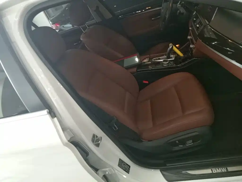 BMW 5 Series — миниатюра 25