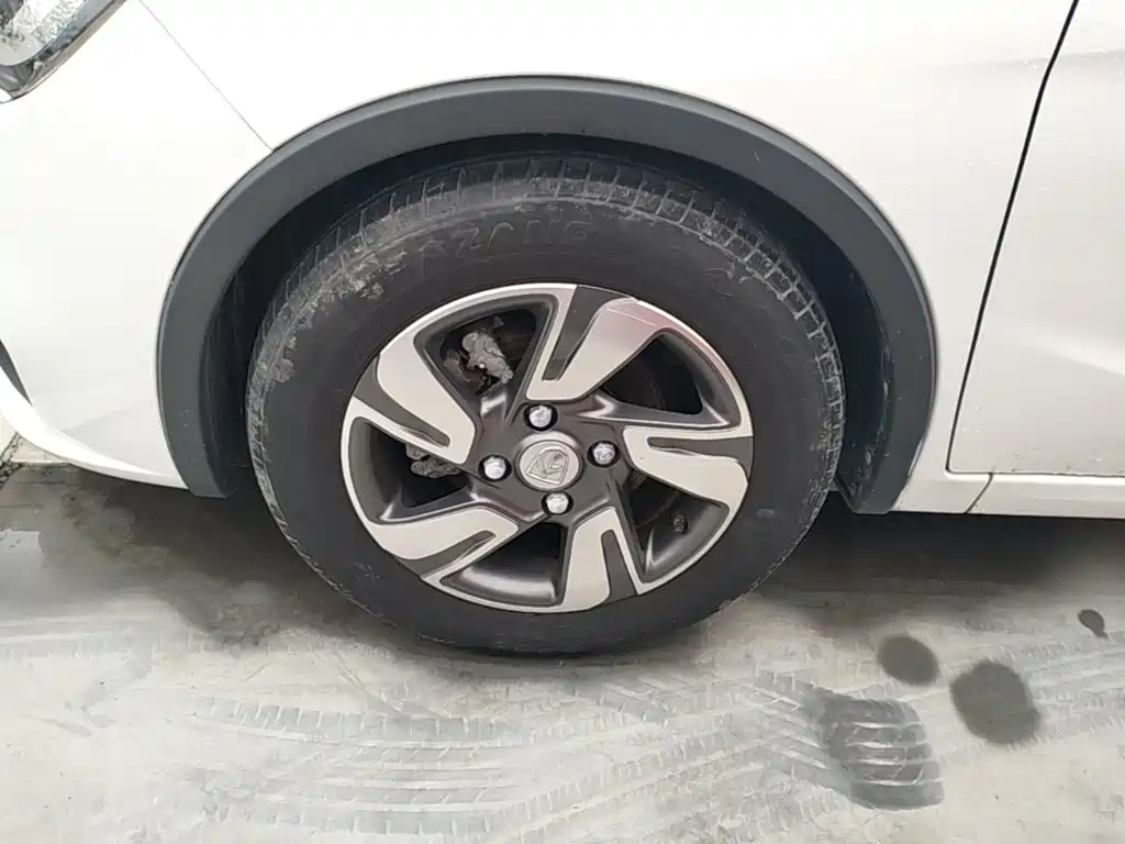 Baojun 310W — миниатюра 23