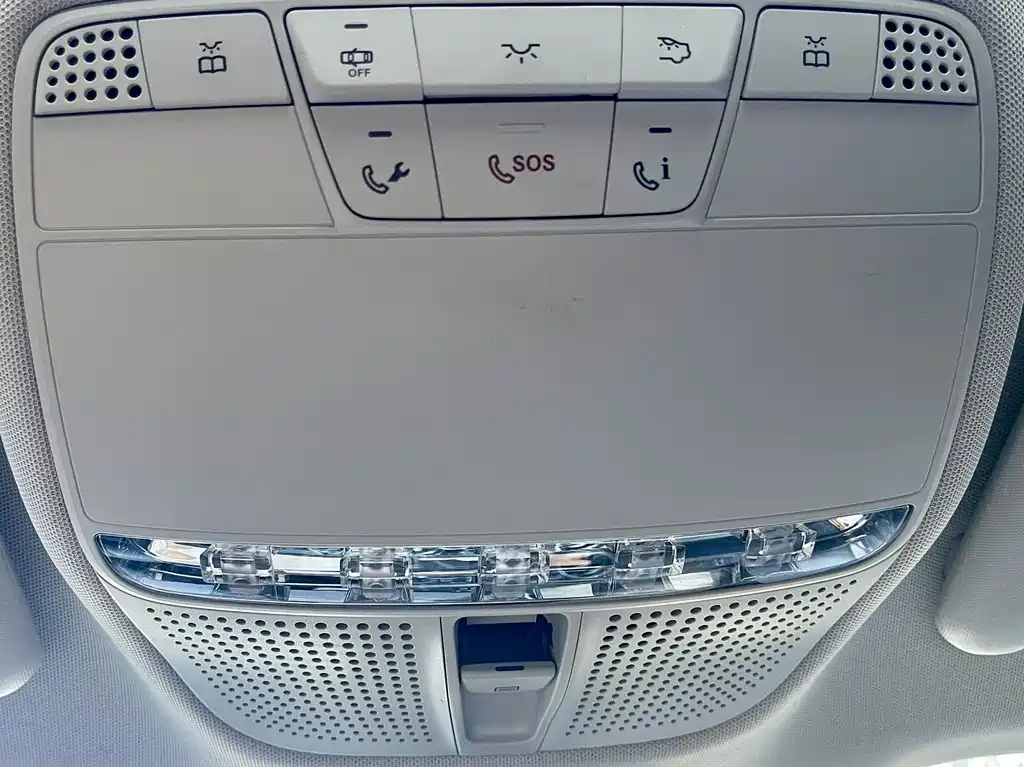 Mercedes-Benz E-Class — миниатюра 25