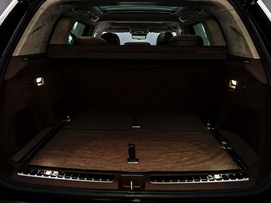 AITO ASK THE WORLD M9