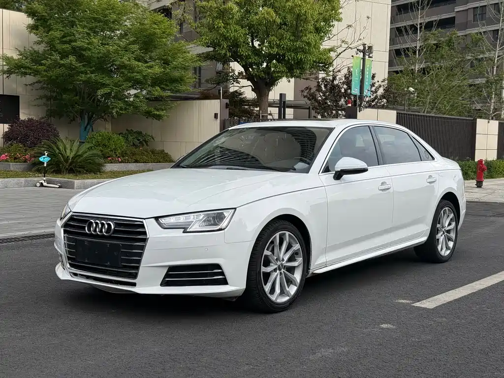 Audi A4L 2018
