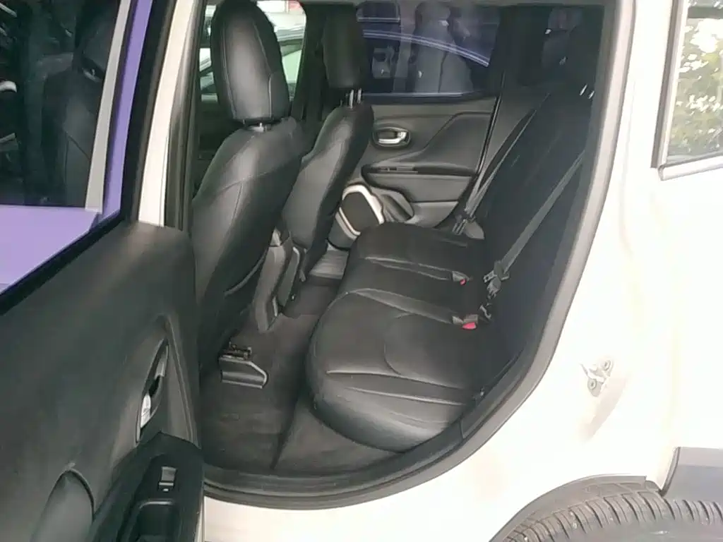 Jeep Renegade — миниатюра 17
