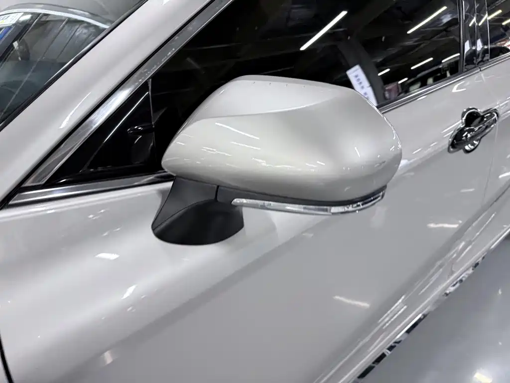Toyota Camry — миниатюра 6