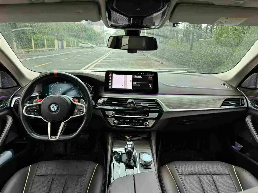 BMW 5 Series — миниатюра 7