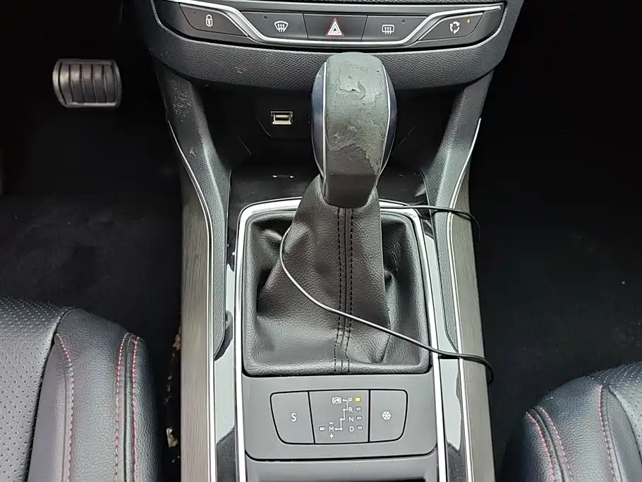 Peugeot 408 — миниатюра 16