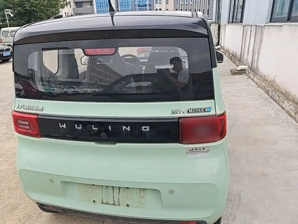 Wuling MINIEV — миниатюра 6