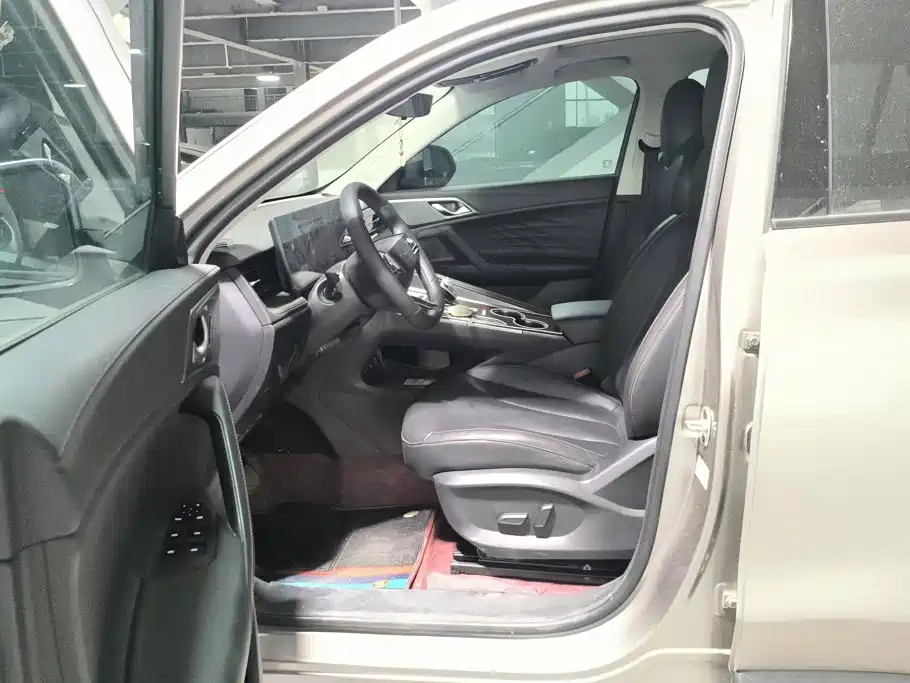 Roewe RX5 New Energy — миниатюра 9