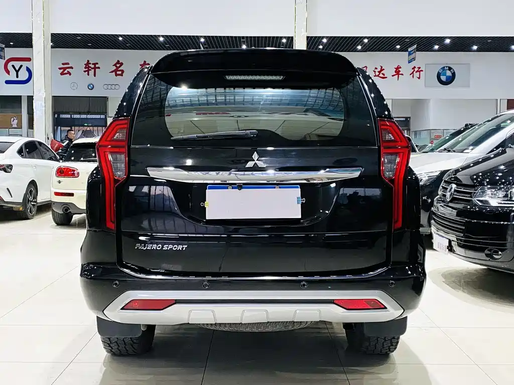 MITSUBISHI PAJERO JINCHANG