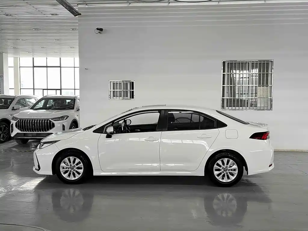Toyota Corolla — миниатюра 2