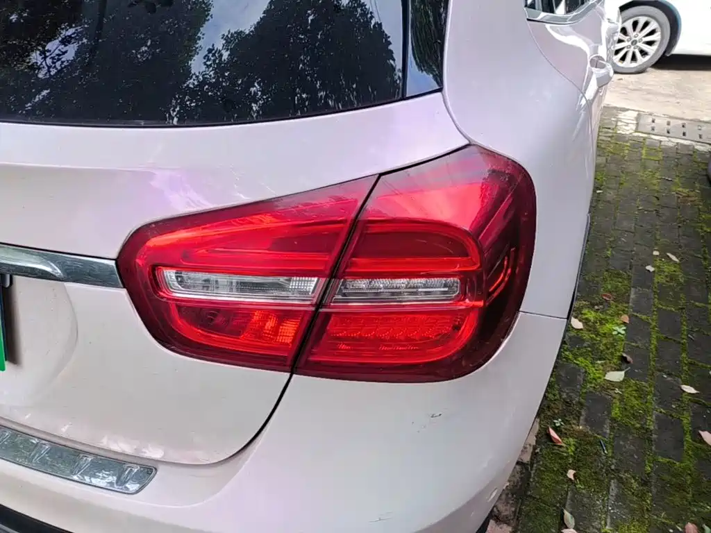 Mercedes-Benz GLA — миниатюра 8