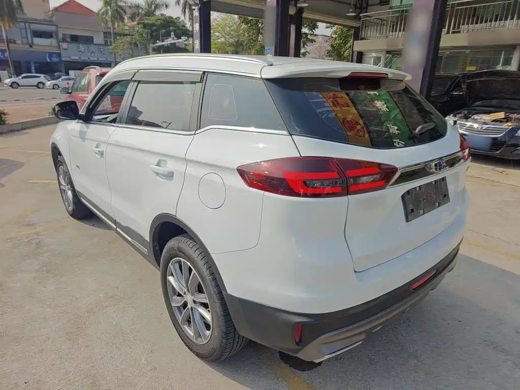 Geely Boyue — миниатюра 23