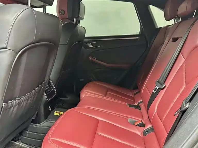 Porsche Macan — миниатюра 16