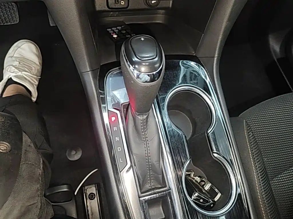 Chevrolet Equinox — миниатюра 14