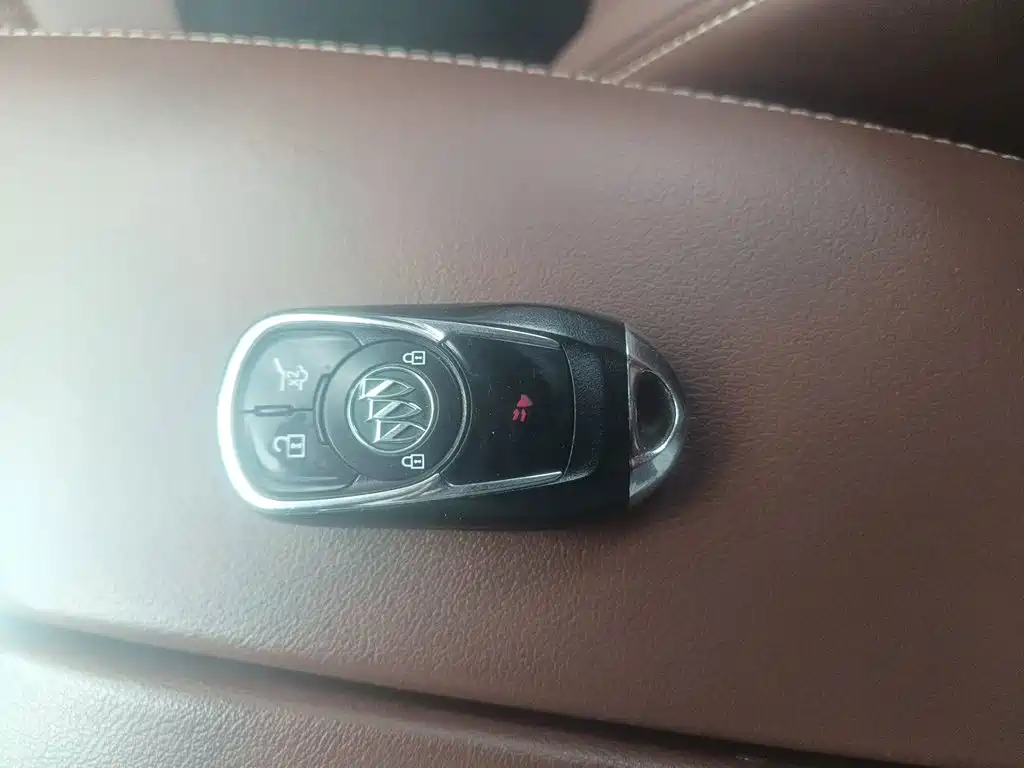 Buick Envision Plus — миниатюра 9