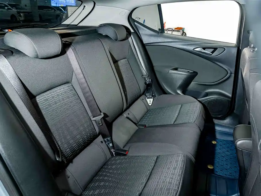Buick Verano — миниатюра 22